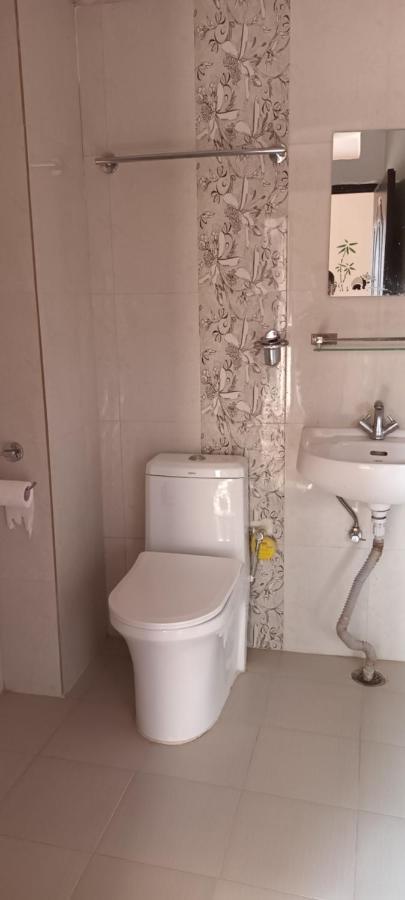 Hotel Dolly Покхара Экстерьер фото