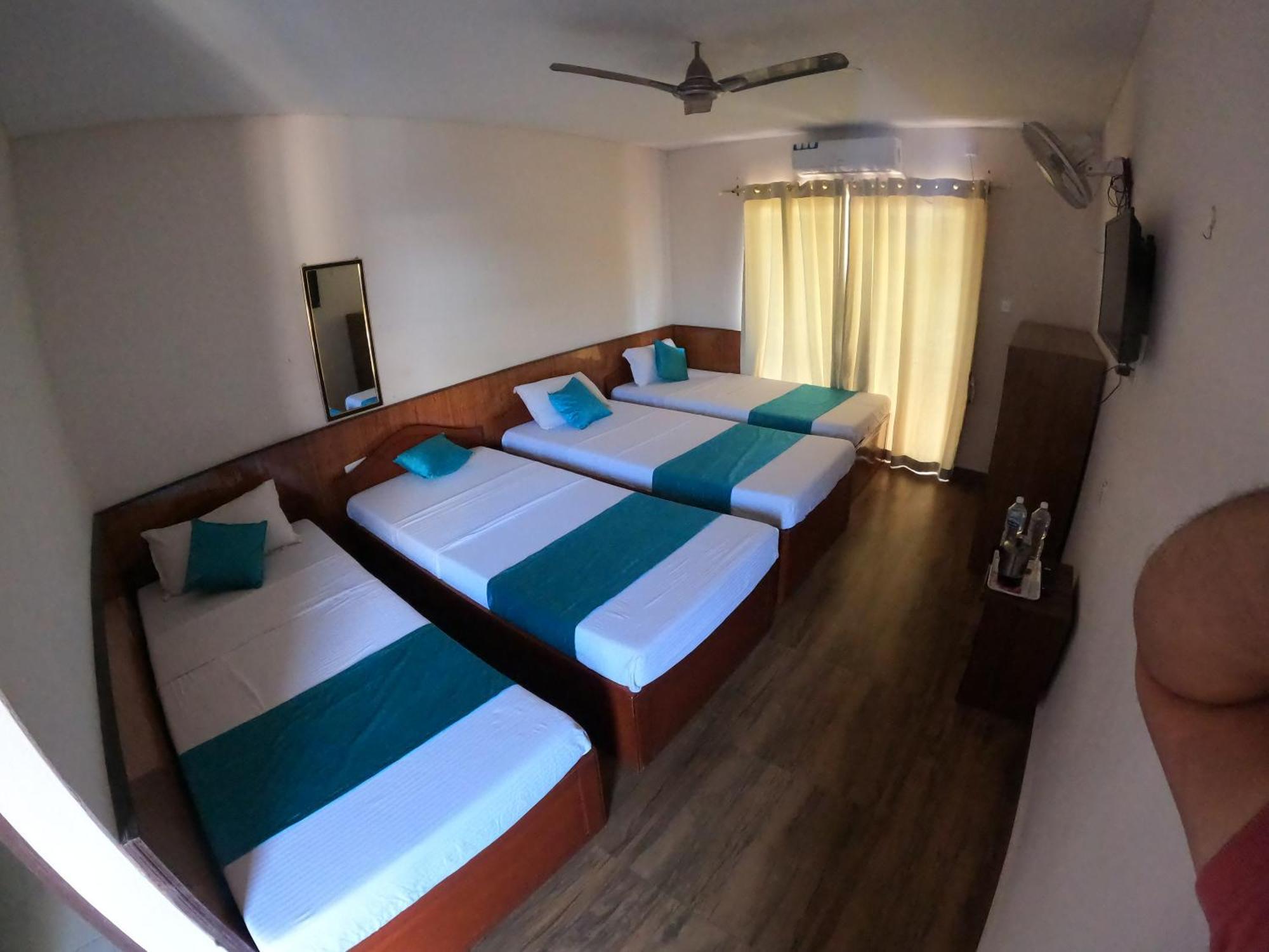 Hotel Dolly Покхара Экстерьер фото